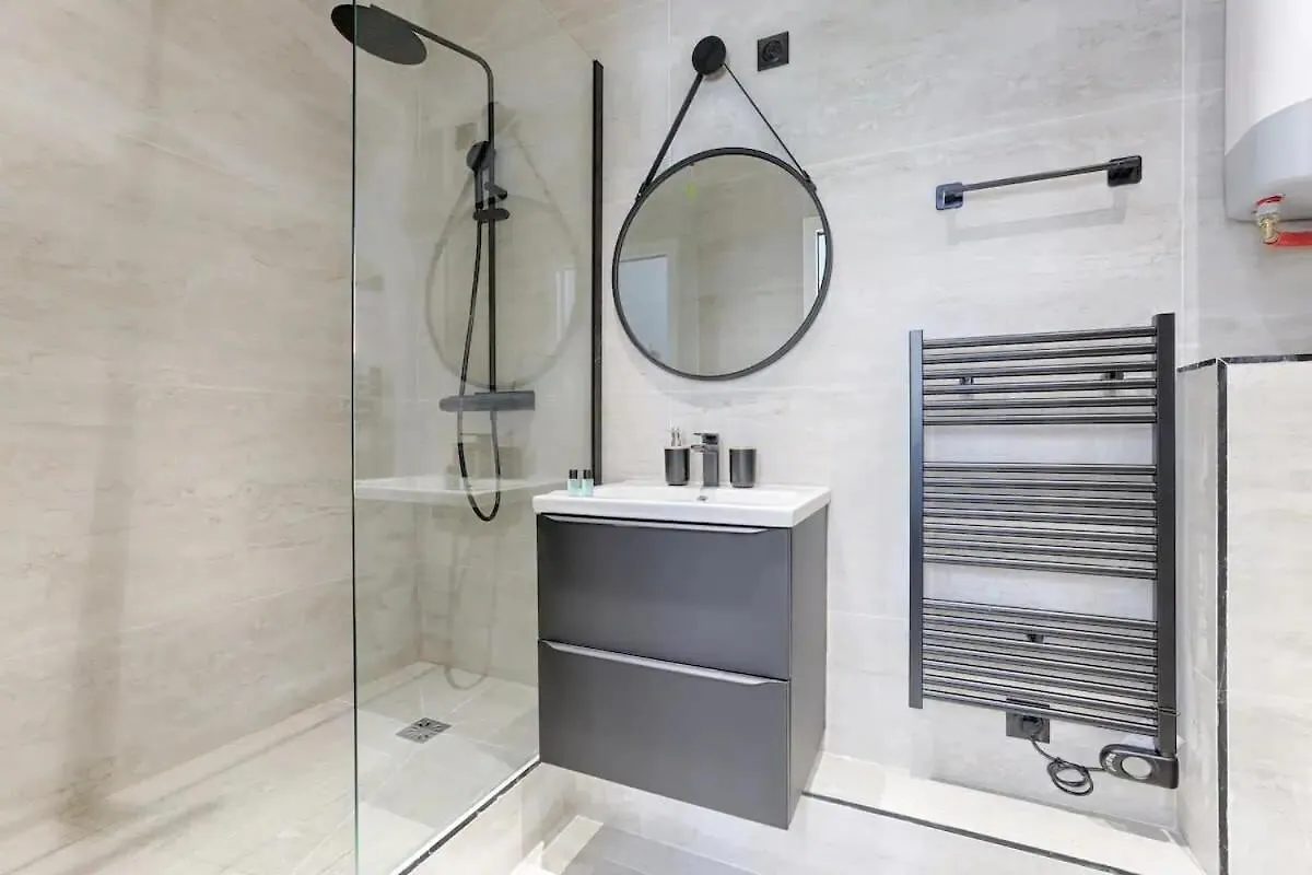 Montparnasse - Modern & Renovated 3Bd For 8 Guests Appartement Parijs